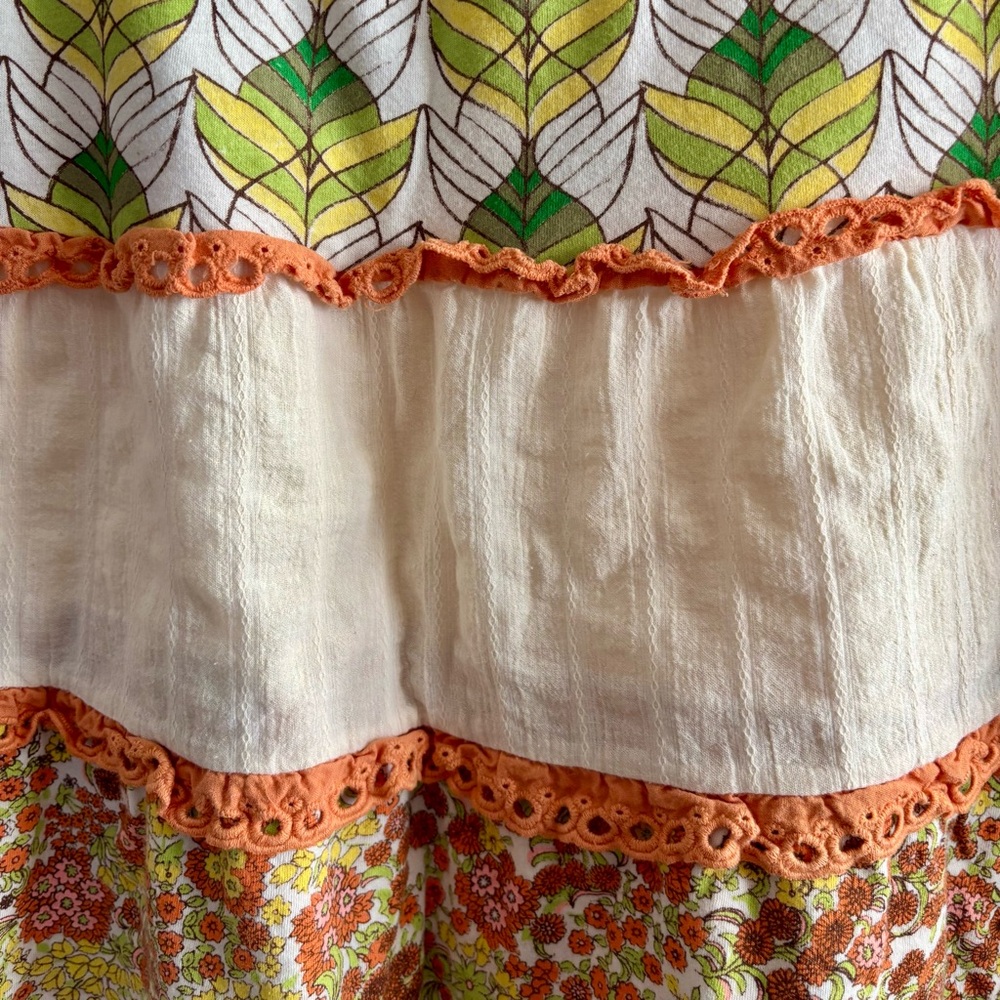 Scrapbook Originals Sleeveless Tiered Top, Size S - Picture 4 of 7